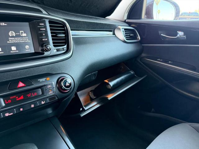 2019 Kia Sorento 3.3L LX