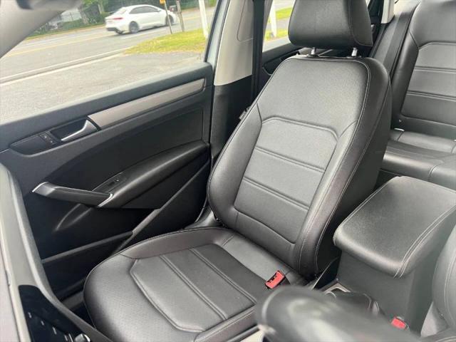 2022 Volkswagen Passat 2.0T SE
