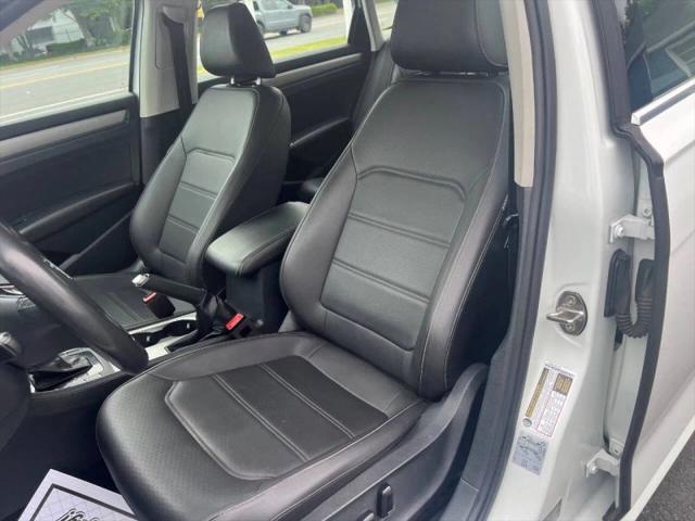 2022 Volkswagen Passat 2.0T SE