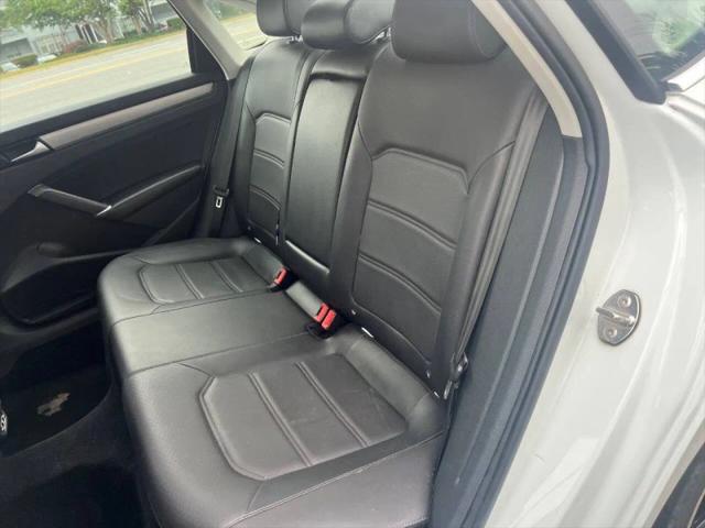 2022 Volkswagen Passat 2.0T SE