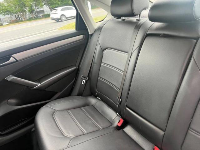 2022 Volkswagen Passat 2.0T SE