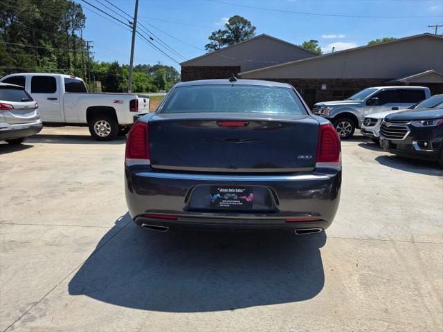 2018 Chrysler 300 Touring
