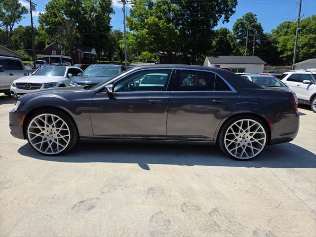 2018 Chrysler 300 Touring