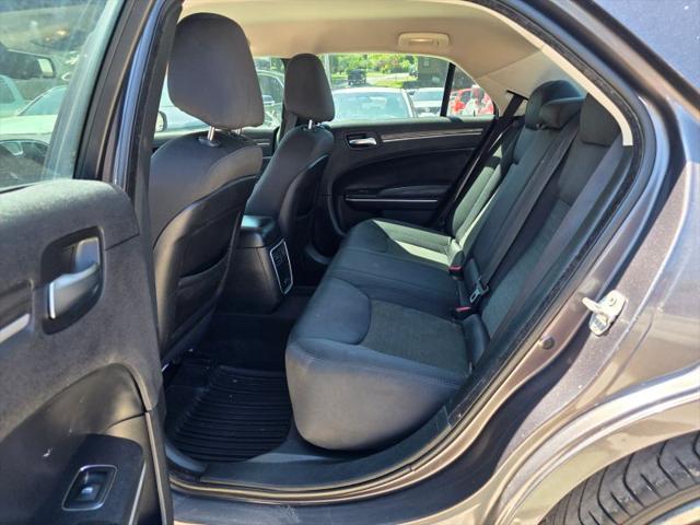 2018 Chrysler 300 Touring