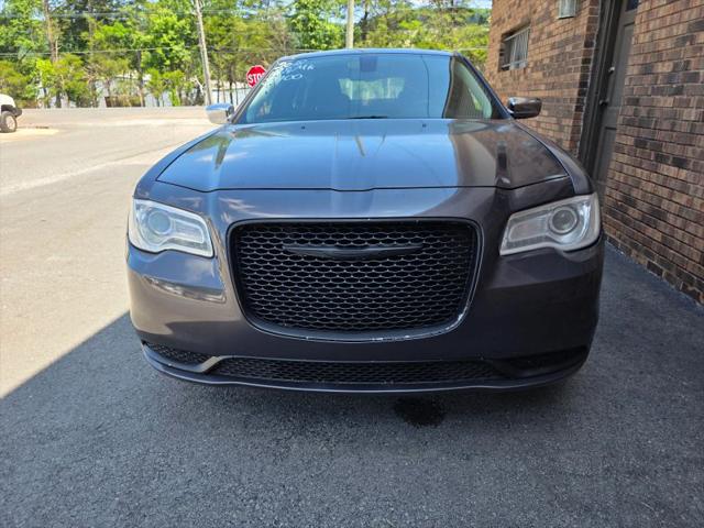 2018 Chrysler 300 Touring