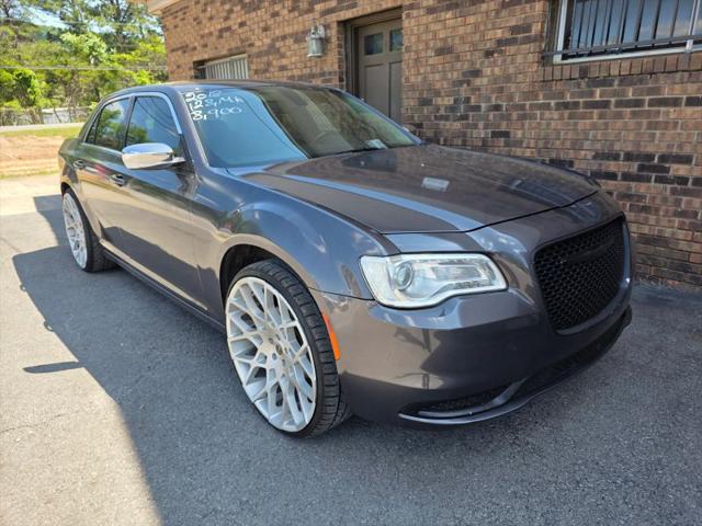 2018 Chrysler 300 Touring