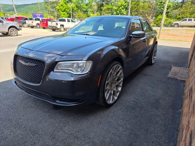 2018 Chrysler 300 Touring