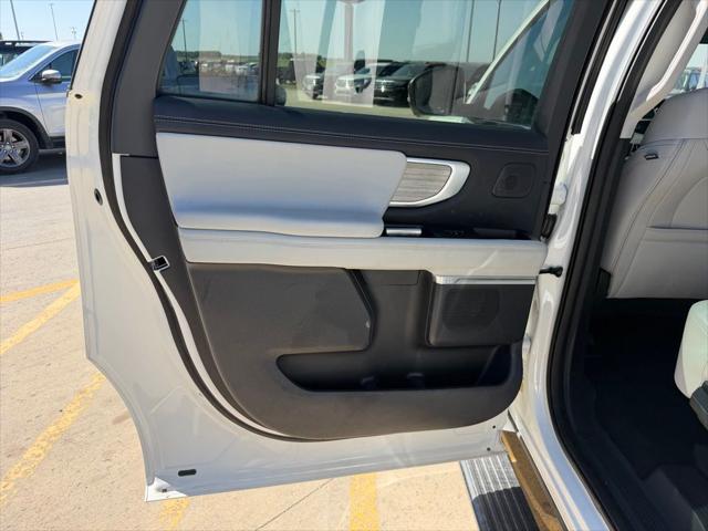 2025 Ford Expedition Platinum MAX
