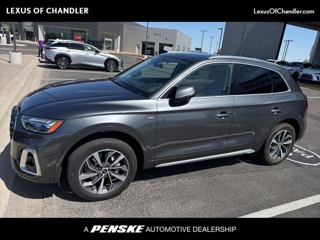 2022 Audi Q5 45 Premium Plus's photo