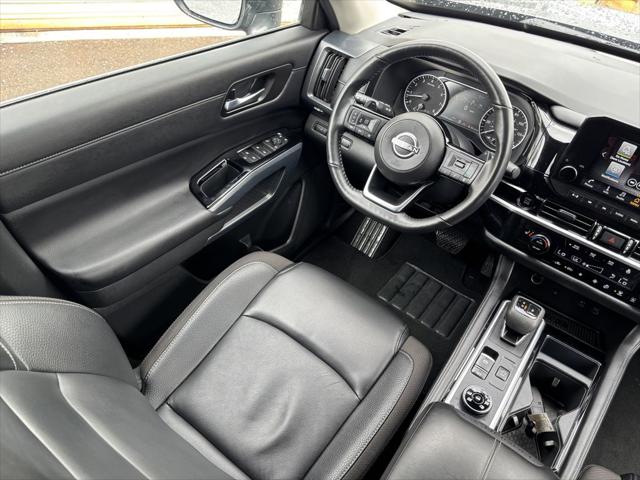 Used 2025 Nissan Pathfinder SL 4WD For Sale in Bellingham, WA