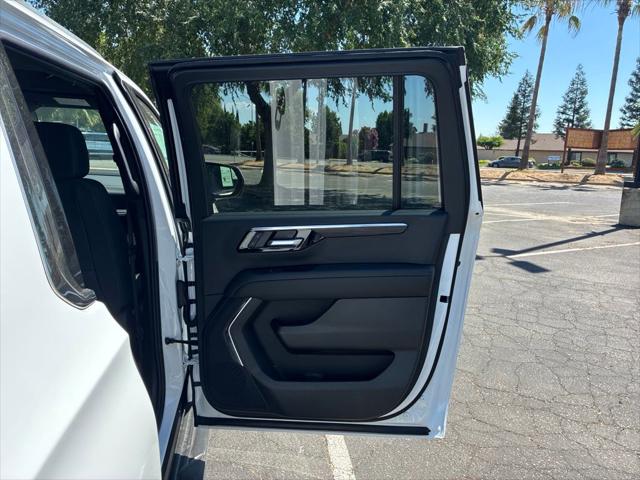 2026 Chevrolet Suburban LS, 4WD