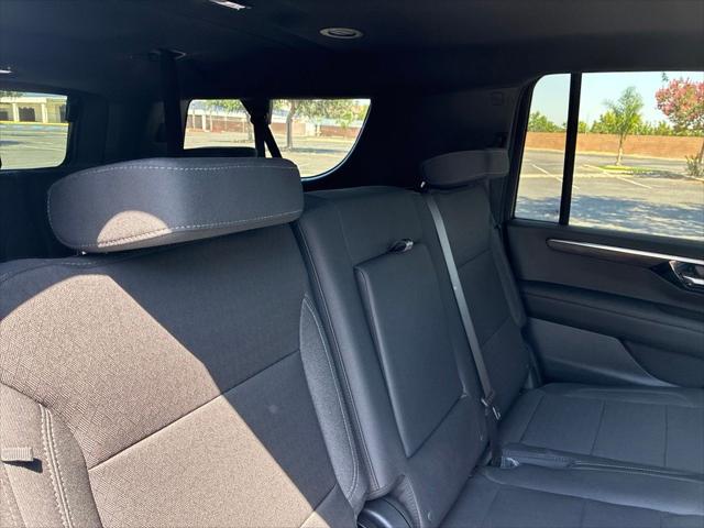 2026 Chevrolet Suburban LS, 4WD