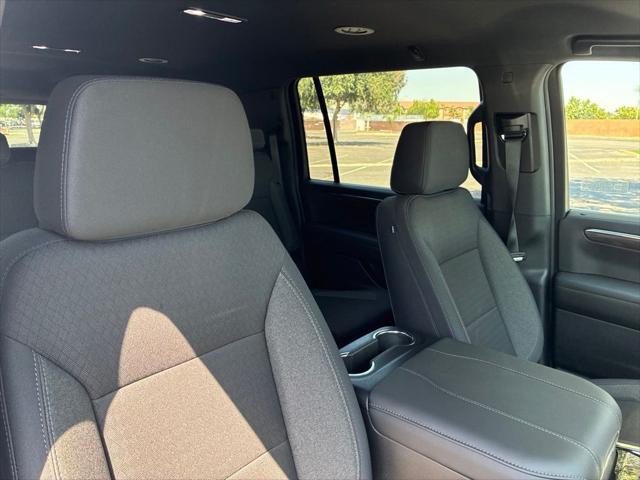2026 Chevrolet Suburban LS, 4WD