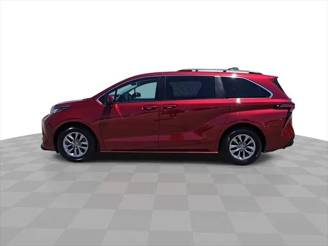 2022 Toyota Sienna LE