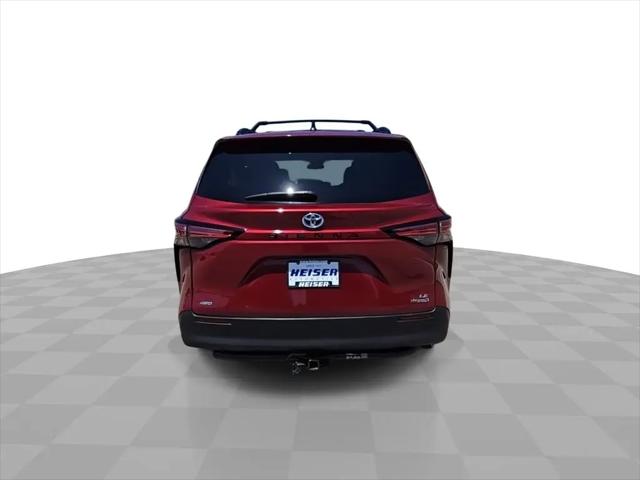 2022 Toyota Sienna LE