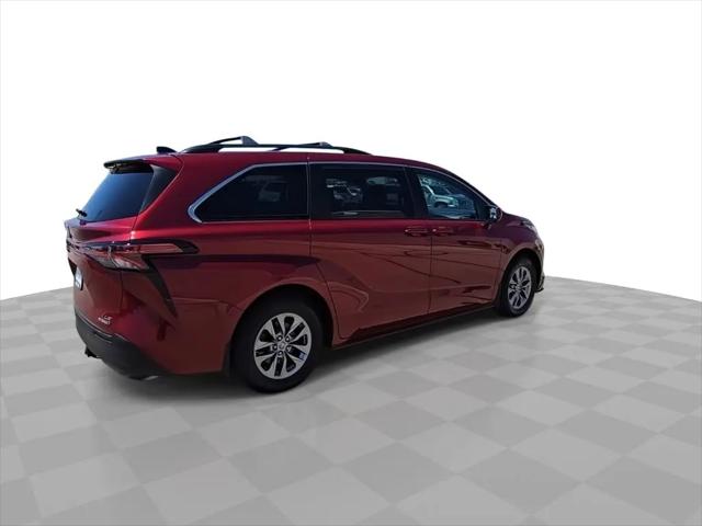 2022 Toyota Sienna LE