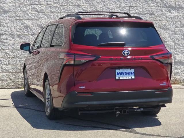 2022 Toyota Sienna LE