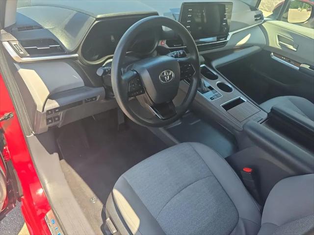 2022 Toyota Sienna LE