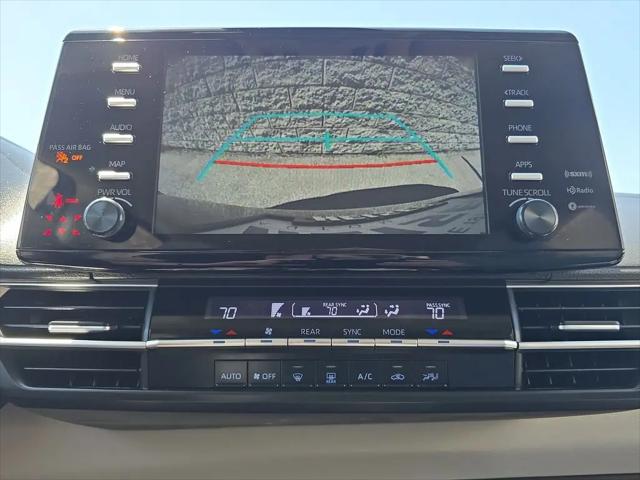 2022 Toyota Sienna LE