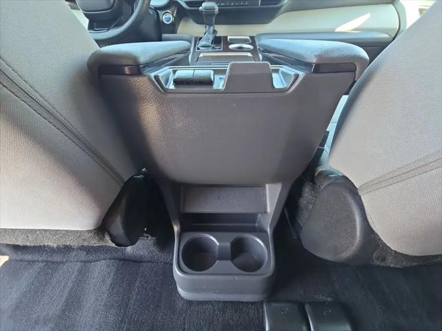 2022 Toyota Sienna LE