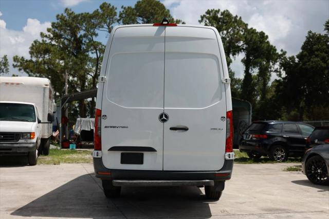 2021 Mercedes-Benz Sprinter 2500 High Roof I4