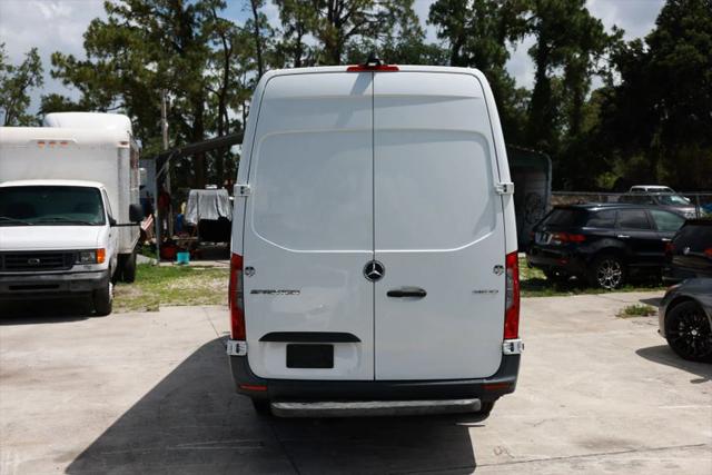 2021 Mercedes-Benz Sprinter 2500 High Roof I4