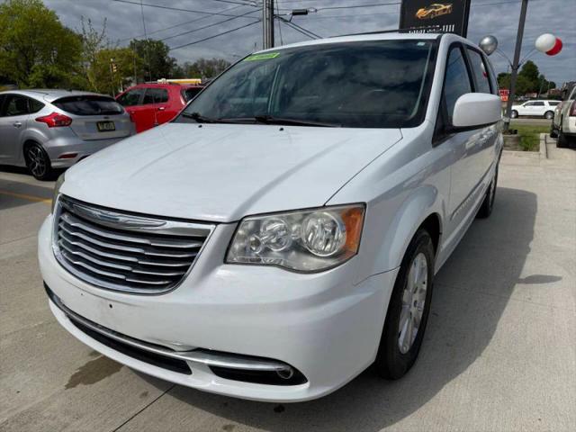 2014 Chrysler Town & Country Touring for sale in Farmington Hills, MI