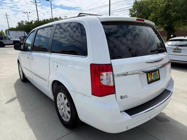 2014 Chrysler Town & Country Touring
