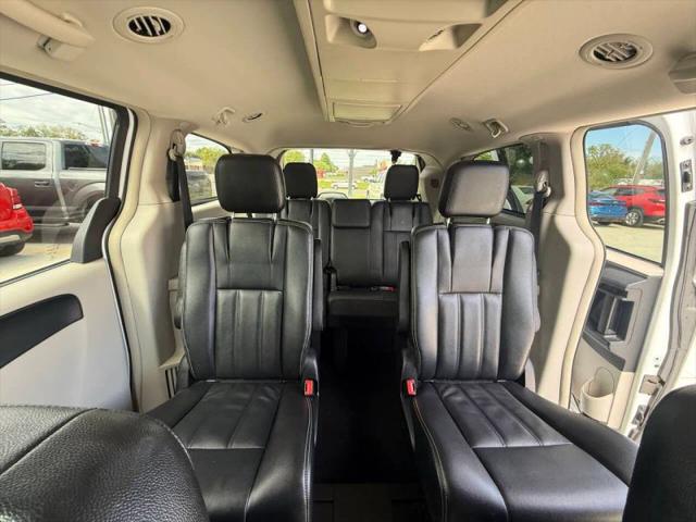 2014 Chrysler Town & Country Touring