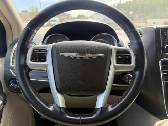 2014 Chrysler Town & Country Touring