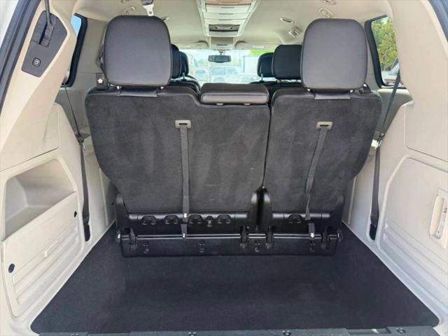 2014 Chrysler Town & Country Touring