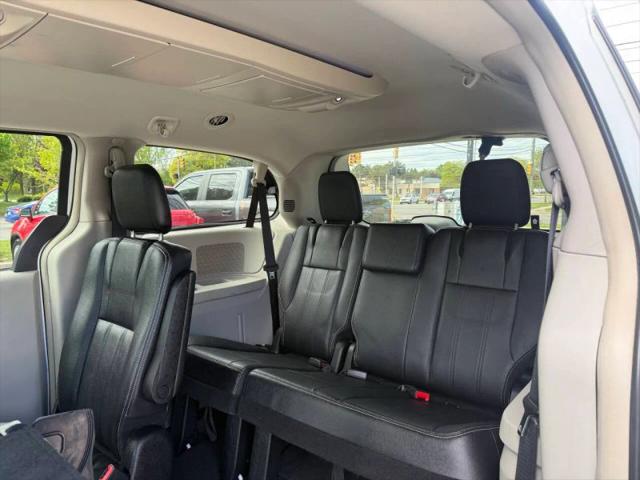 2014 Chrysler Town & Country Touring