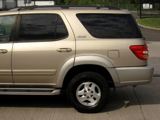 2004 Toyota Sequoia SR5 V8
