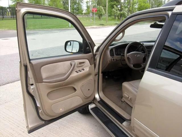 2004 Toyota Sequoia SR5 V8