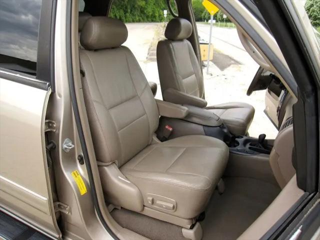 2004 Toyota Sequoia SR5 V8