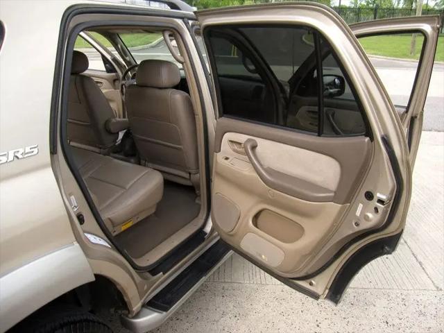 2004 Toyota Sequoia SR5 V8