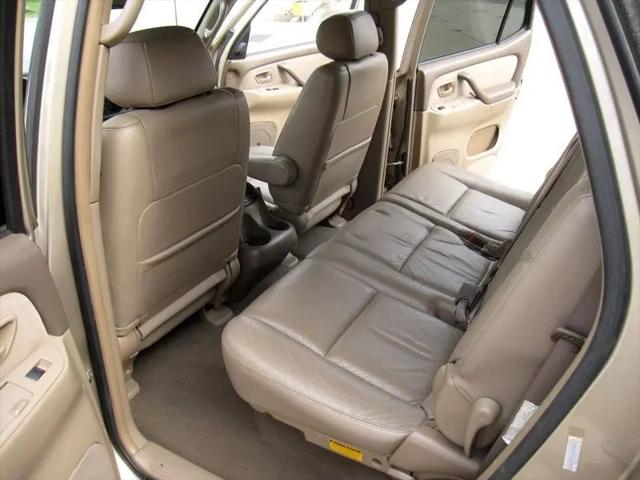2004 Toyota Sequoia SR5 V8