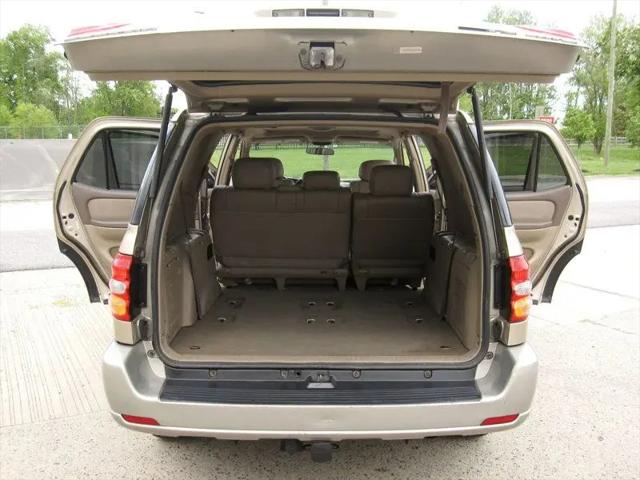 2004 Toyota Sequoia SR5 V8