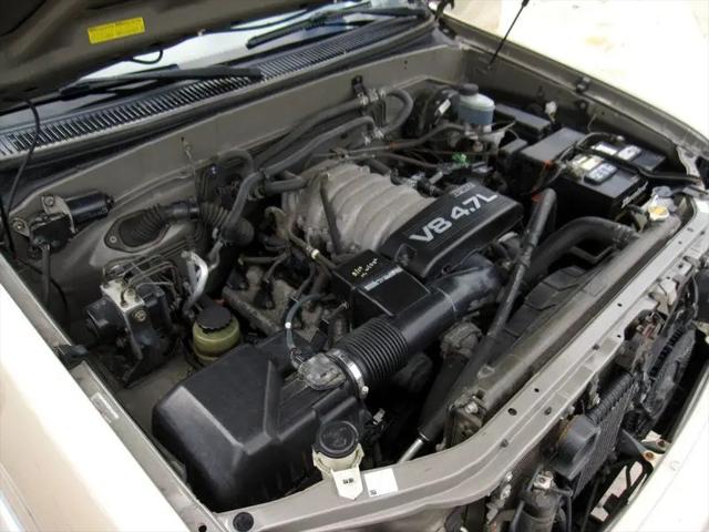 2004 Toyota Sequoia SR5 V8