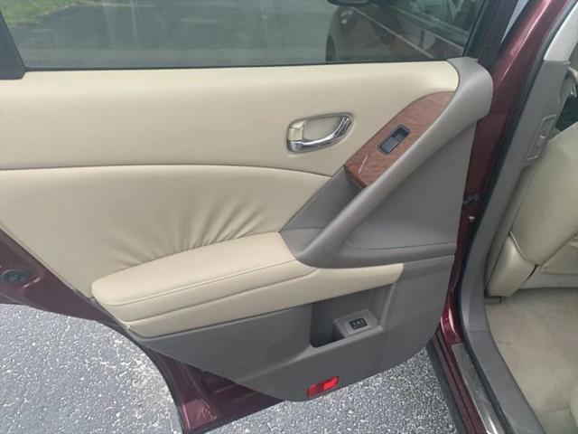2010 Nissan Murano LE