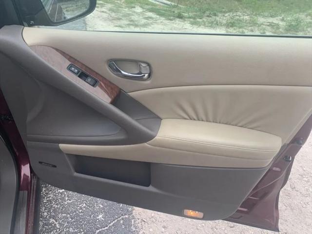 2010 Nissan Murano LE