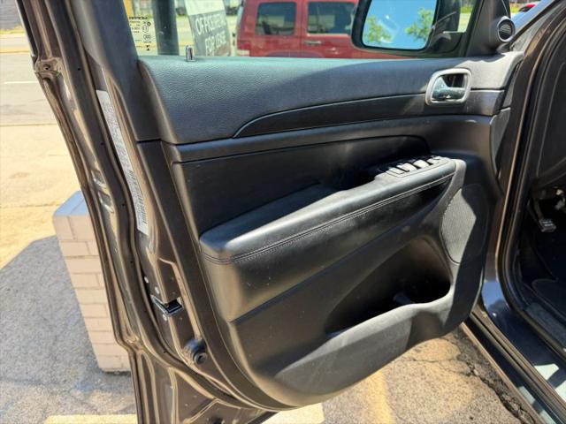 2017 Jeep Grand Cherokee Altitude 4x2