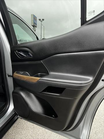 2023 GMC Acadia FWD SLE