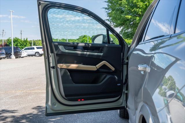 2026 Porsche Cayenne Base