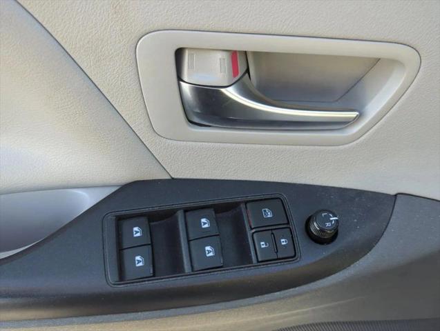 2020 Toyota Sienna LE
