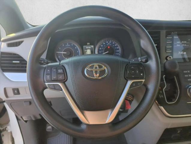 2020 Toyota Sienna LE