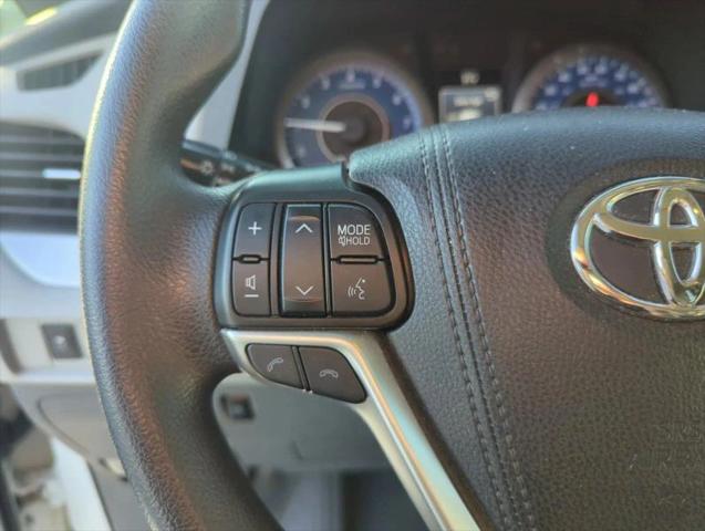 2020 Toyota Sienna LE
