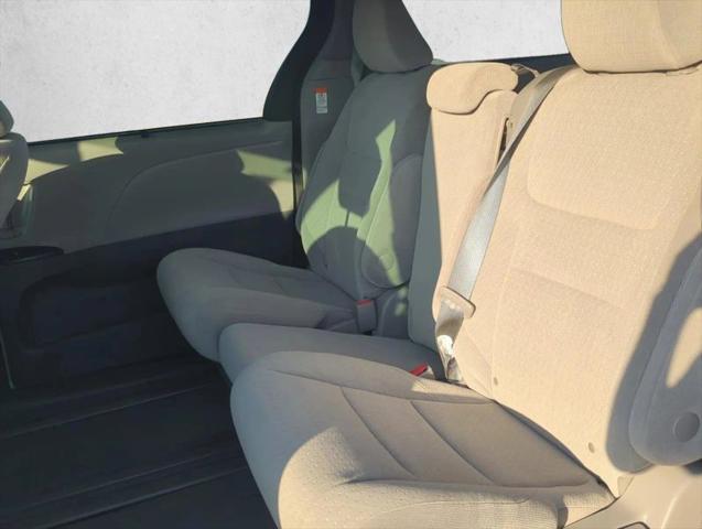 2020 Toyota Sienna LE