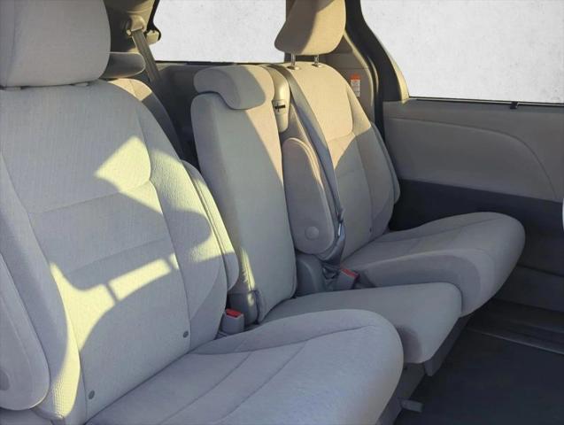 2020 Toyota Sienna LE