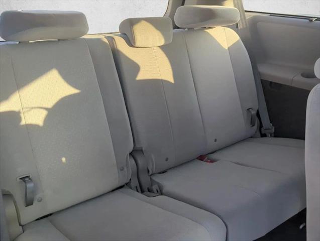 2020 Toyota Sienna LE